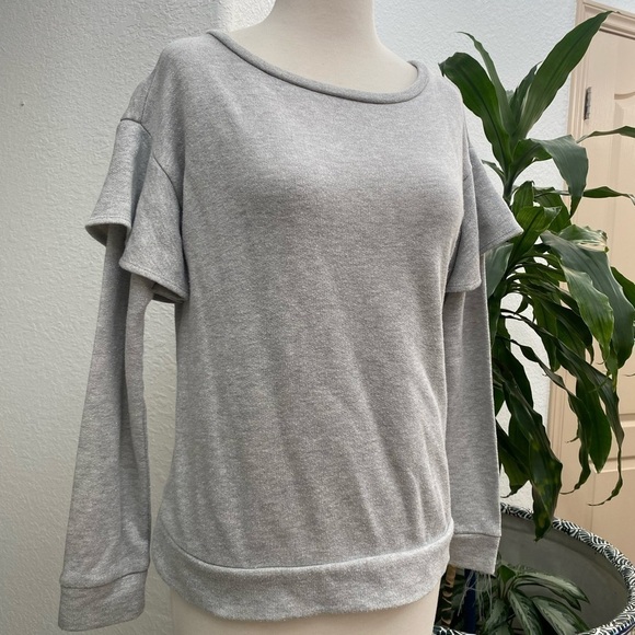 Sanctuary Ruffle Sweatshirt Metallic Silver Light Gray Pullover Women’s Size XS - Picture 5 of 14